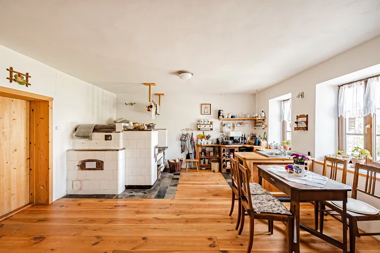 Rataje - Tábor | Predaj, Rodinný dom, 2-izbový, 83 m²