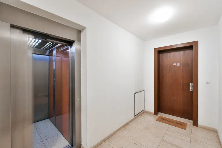 Americká, Vinohrady - Praha 2 | Prenájom, Byt, 4-izbový, 140 m²