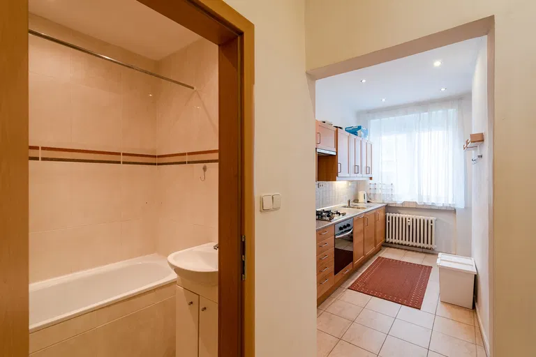 Laurinská, Staré Mesto - Bratislava I | Prenájom, Byt, 3-izbový, 84 m²