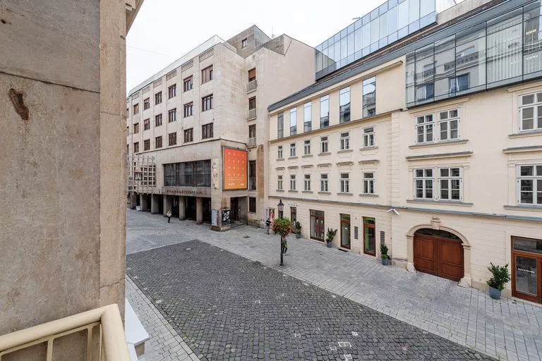 Laurinská, Staré Mesto - Bratislava I | Prenájom, Byt, 3-izbový, 84 m²