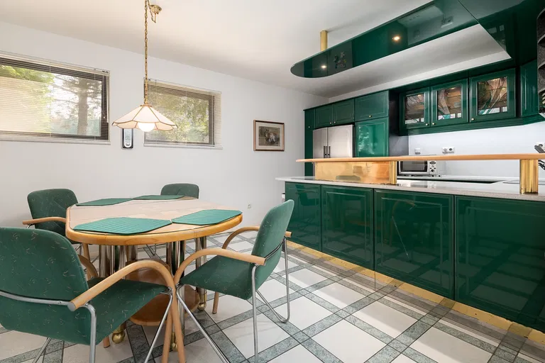 Rakovecká, Brno - Bystrc - Brno-město | Sale, House, Three-bedroom (4+1), 286 m²