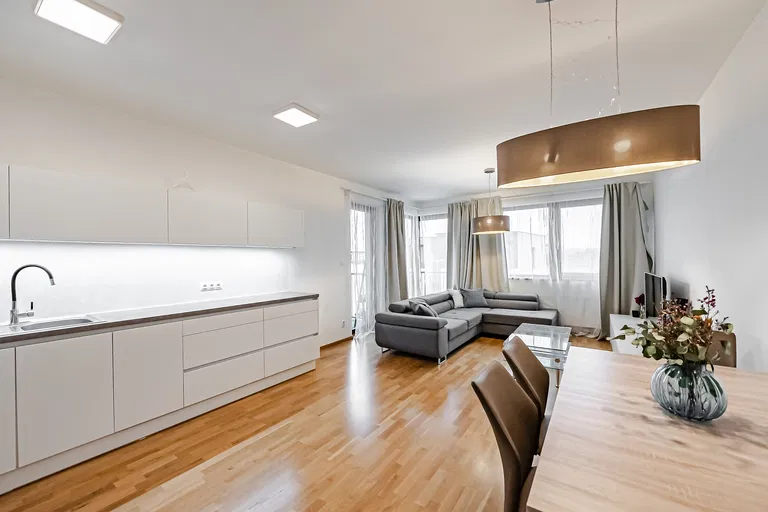 Učňovská, Hrdlořezy - Praha 9 | Predaj, Byt, 3-izbový, 83 m²