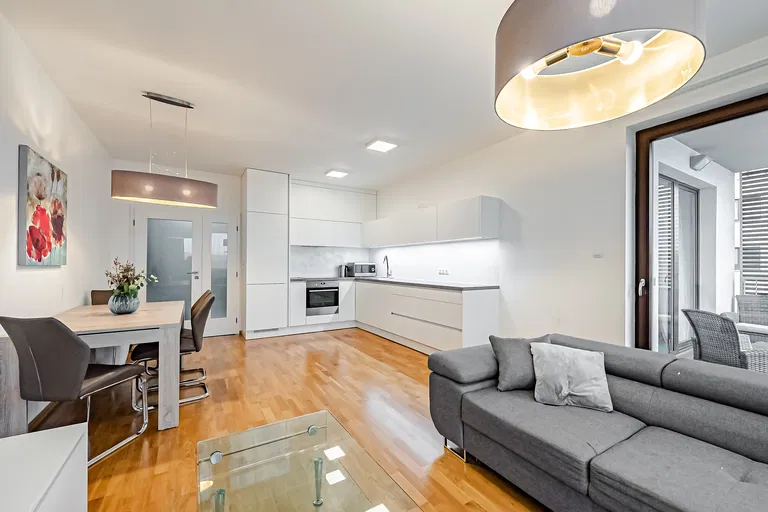 Učňovská, Hrdlořezy - Praha 9 | Predaj, Byt, 3-izbový, 83 m²
