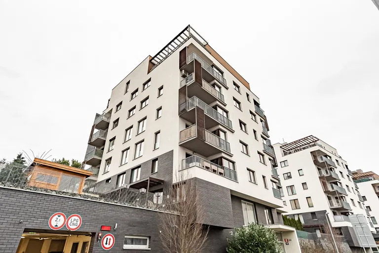 Učňovská, Hrdlořezy - Praha 9 | Predaj, Byt, 3-izbový, 83 m²