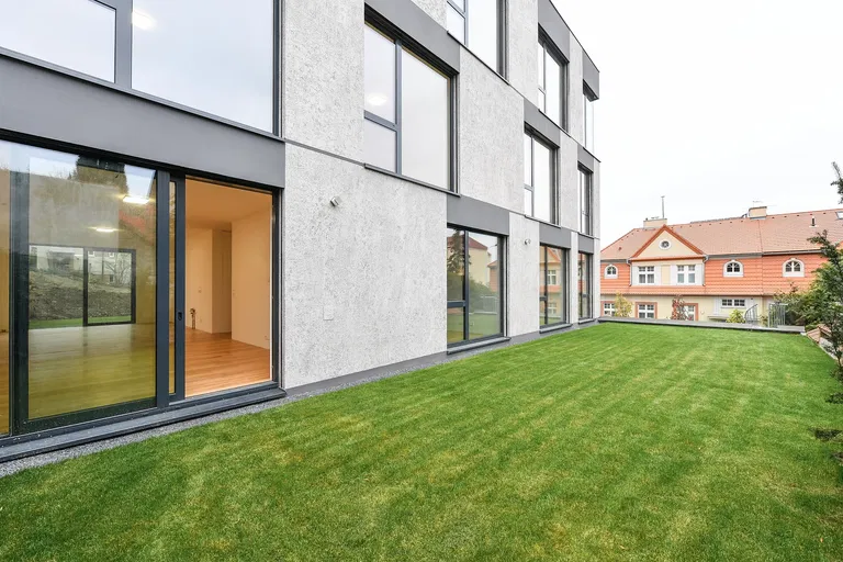 Pod Svahem, Braník - Prague 4 | Sale, Apartment, Four-bedroom (5+kk), 161 m²