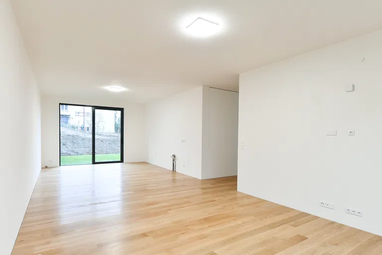 Pod Svahem, Braník - Prague 4 | Sale, Apartment, Four-bedroom (5+kk), 161 m²