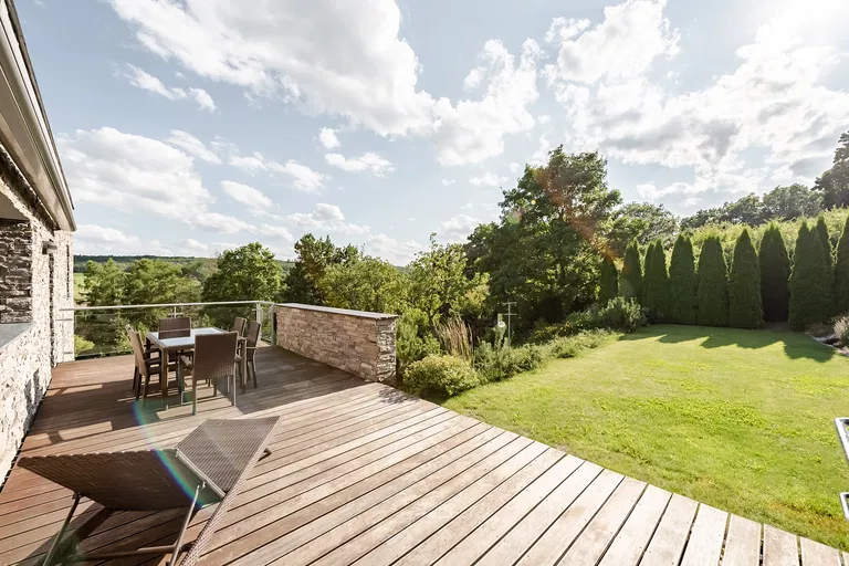 Višňovka, Drahelčice - Praha-západ | Sale, House, Six-bedroom (7+kk), 441 m²