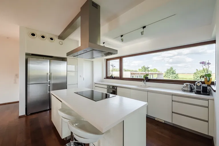 Višňovka, Drahelčice - Praha-západ | Sale, House, Six-bedroom (7+kk), 441 m²