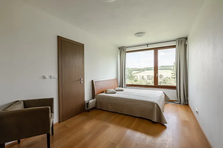 Višňovka, Drahelčice - Praha-západ | Sale, House, Six-bedroom (7+kk), 441 m²