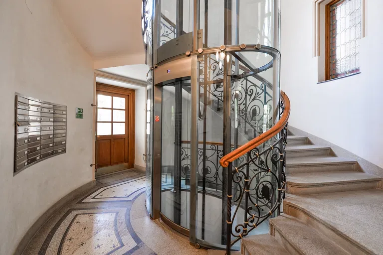 Pařížská, Josefov - Praha 1 | Prenájom, Byt, 2-izbový, 80 m²