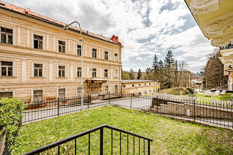 Třebízského, Mariánské Lázně - Cheb | Sale, Apartment, One-bedroom (2+kk), 65 m²