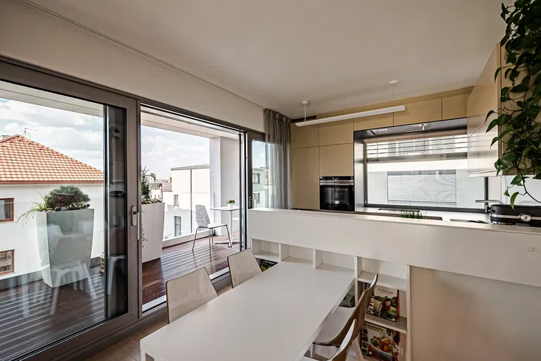 Na Hřebenech I, Podolí - Prague 4 | Sale, Apartment, Four-bedroom (5+kk), 168 m²