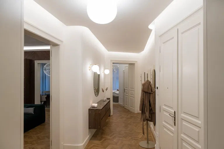 Godrova, Staré Mesto - Bratislava I | Rent, Apartment, Three-bedroom (4+1), 138 m²