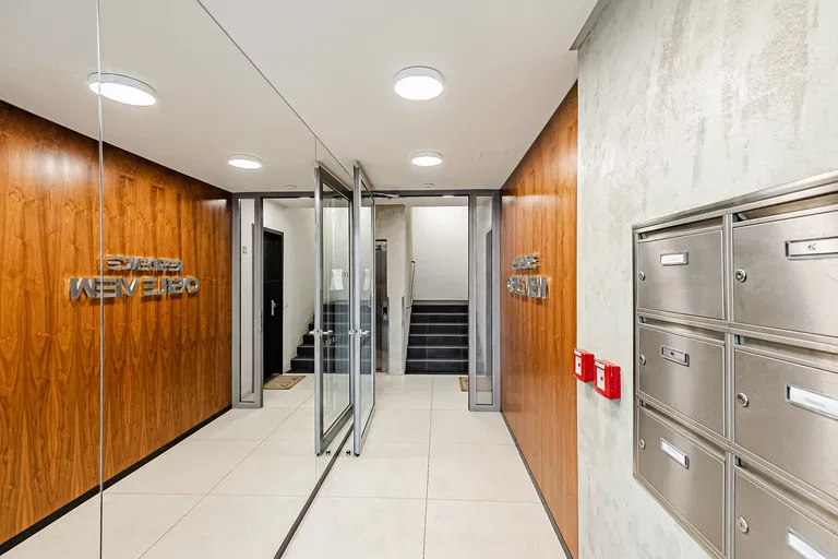 Na Hřebenech I, Podolí - Prague 4 | Sale, Apartment, Four-bedroom (5+kk), 168 m²