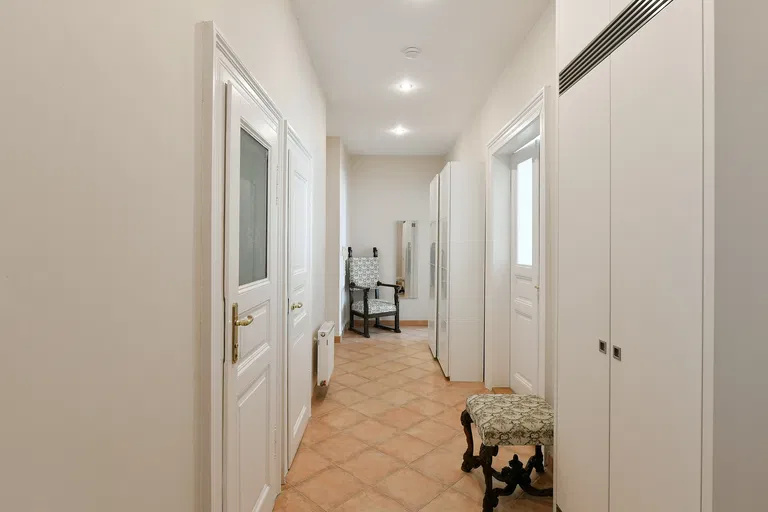 Veleslavínova, Staré Město - Prague 1 | Sale, Apartment, Two-bedroom (3+1), 120 m²