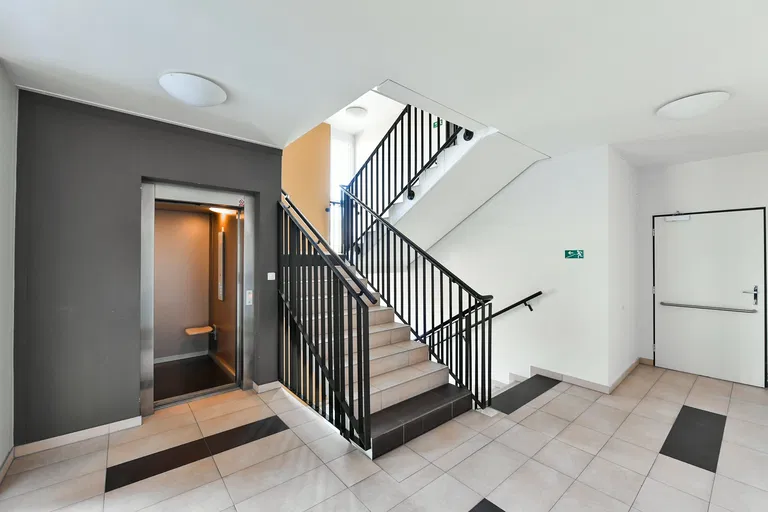 Svitákova, Stodůlky - Praha 5 | Predaj, Byt, 3-izbový, 84 m²