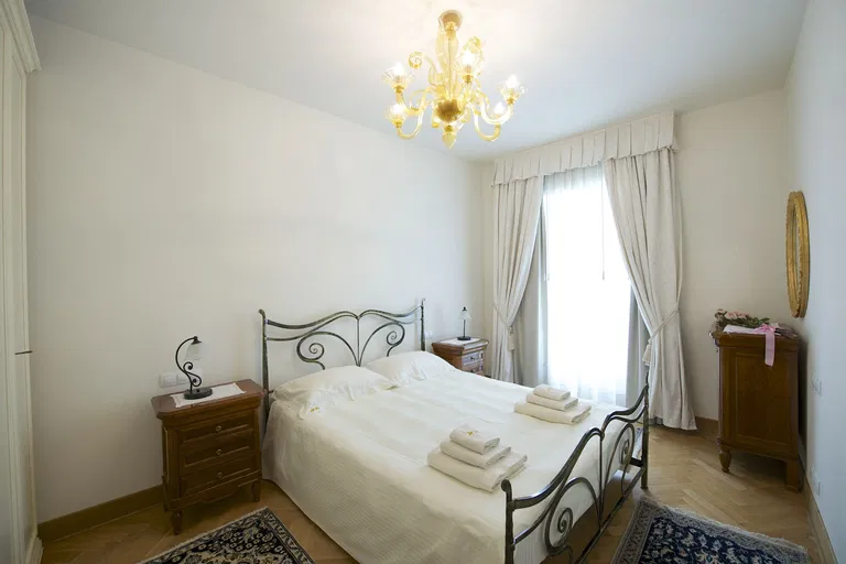 Italská, Vinohrady - Praha 2 | Prenájom, Byt, 3-izbový, 98 m²