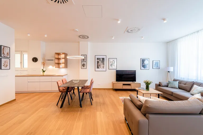 Bezručova, Staré Mesto - Bratislava I | Rent, Apartment, Two-bedroom (3+1), 96 m²