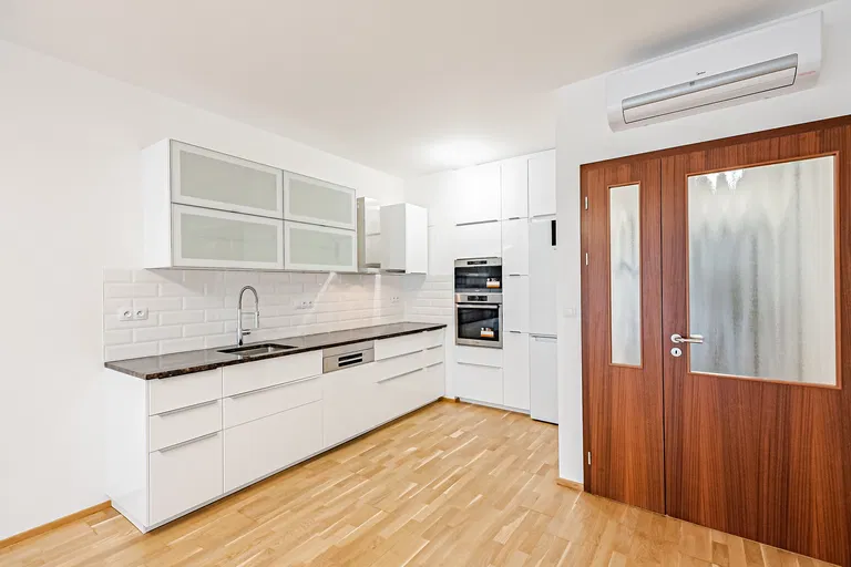 Korunní, Vinohrady - Praha 10 | Predaj, Byt, 2-izbový, 88 m²