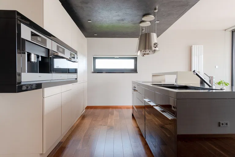 Dvořákovo nábrežie, Staré Mesto - Bratislava I | Prenájom, Byt, 4-izbový, 187 m²