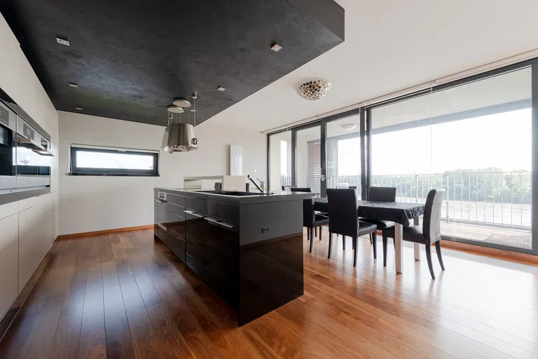 Dvořákovo nábrežie, Staré Mesto - Bratislava I | Prenájom, Byt, 4-izbový, 187 m²