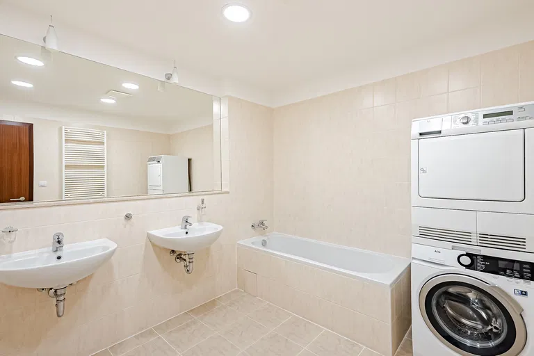Korunní, Vinohrady - Praha 10 | Predaj, Byt, 2-izbový, 88 m²