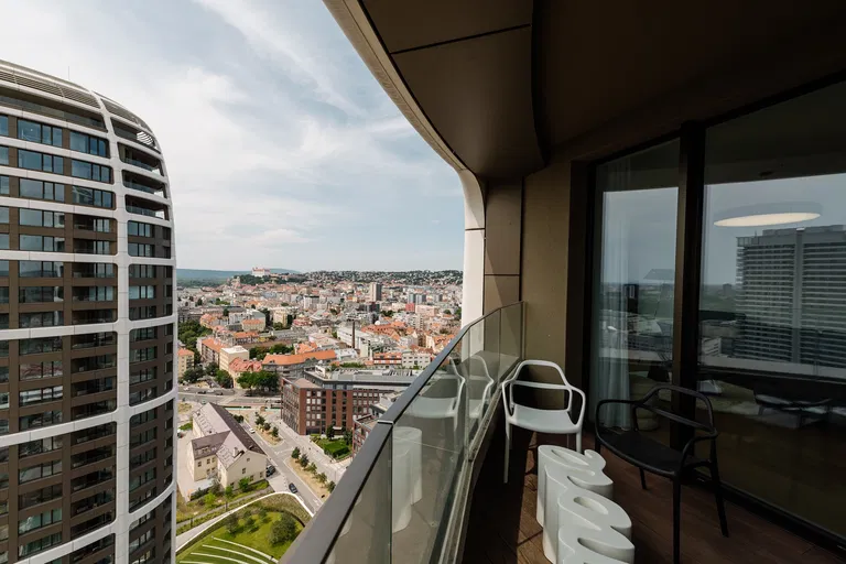 Továrenská, Staré Mesto - Bratislava I | Prenájom, Byt, 3-izbový, 96 m²