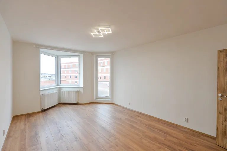 U Kříže, Jinonice - Praha 5 | Prenájom, Byt, 2-izbový, 69 m²