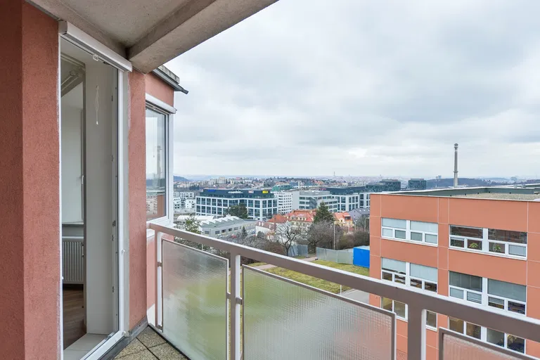 U Kříže, Jinonice - Praha 5 | Prenájom, Byt, 2-izbový, 69 m²
