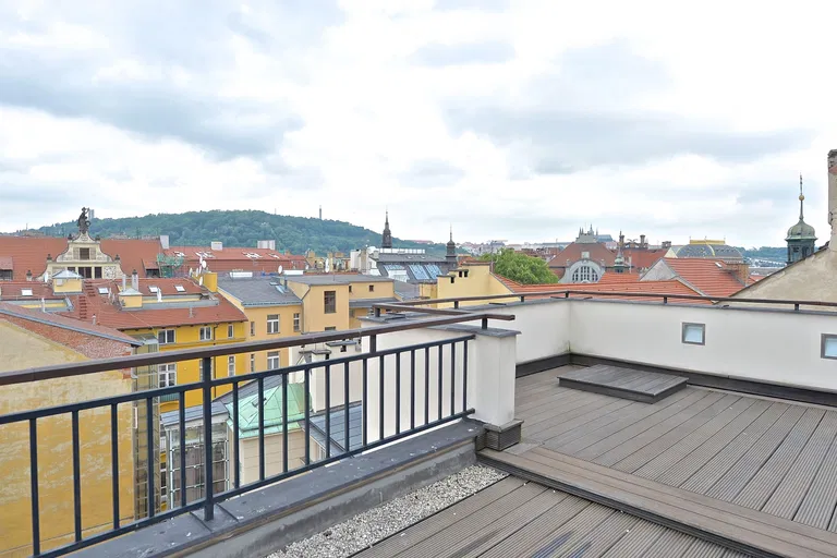 Pštrossova, Nové Město - Praha 1 | Prenájom, Byt, 3-izbový, 235 m²