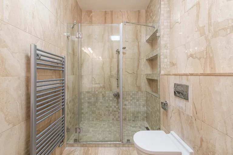 Hlboká cesta, Staré Mesto - Bratislava I | Prenájom, Byt, 4-izbový, 132 m²