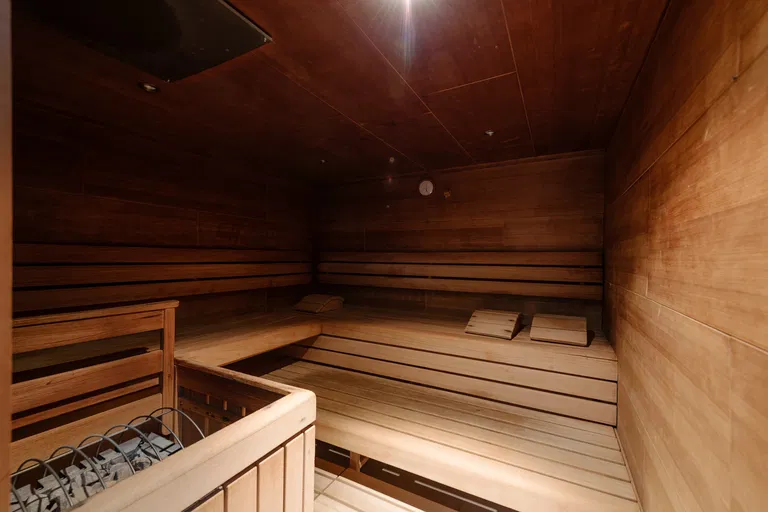 Hlboká cesta, Staré Mesto - Bratislava I | Prenájom, Byt, 4-izbový, 132 m²