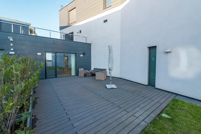 Na Štyridsiatku, Staré Mesto - Bratislava I | Prenájom, Byt, 3-izbový, 150 m²