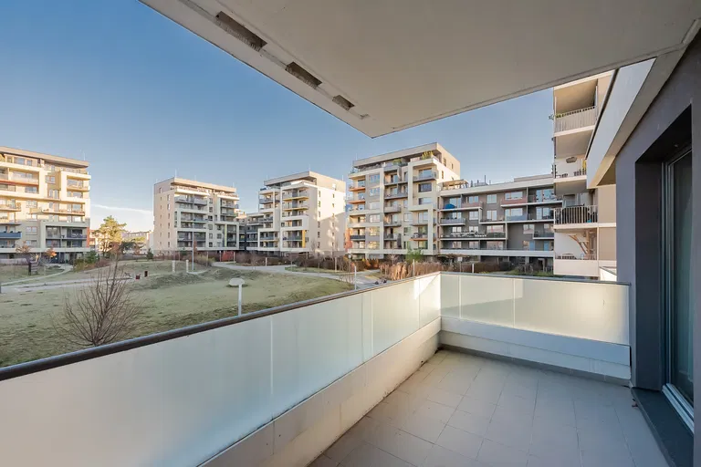 Zlochova, Modřany - Prague 4 | Sale, Apartment, One-bedroom (2+kk), 91 m²