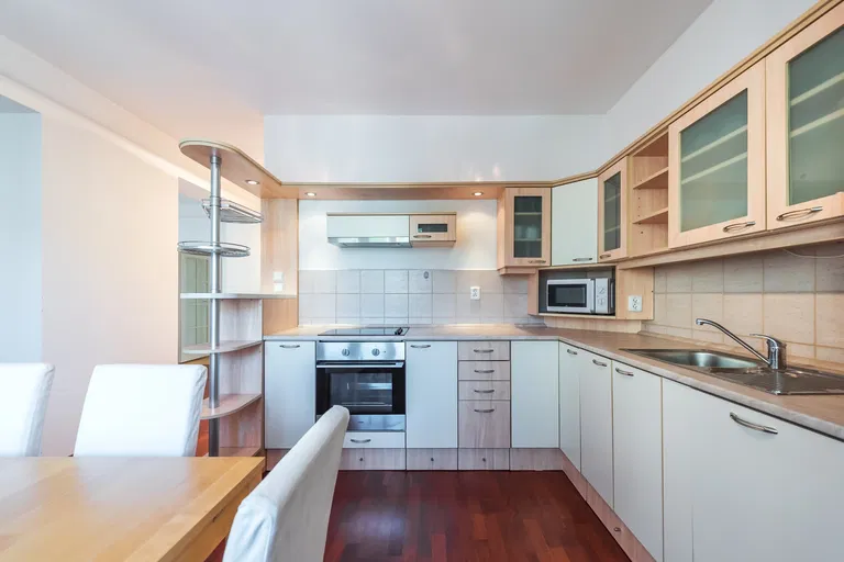 Na Hřebenkách, Smíchov - Praha 5 | Prenájom, Byt, 3-izbový, 106 m²