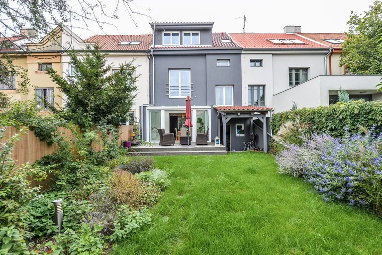U Ladronky, Břevnov - Praha 6 | Predaj, Rodinný dom, 5-izbový, 220 m²