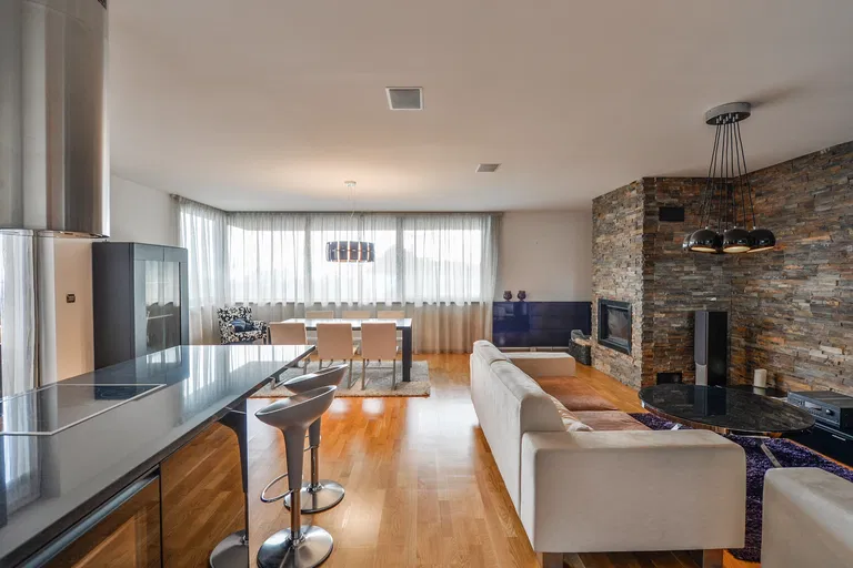 Tupého, Nové Mesto - Bratislava III | Predaj, Byt, 3-izbový, 130 m²
