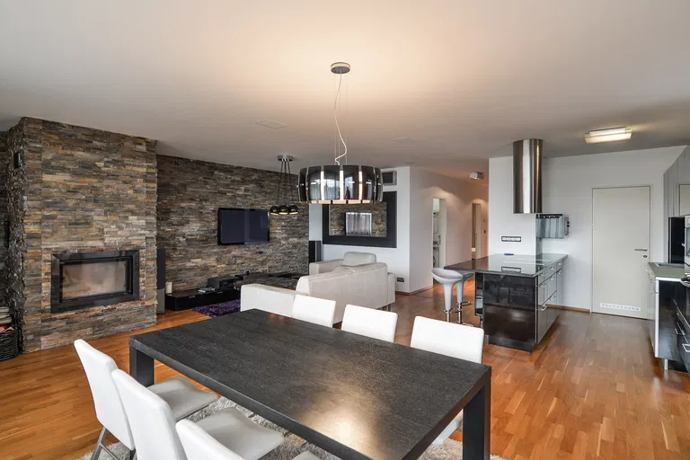 Tupého, Nové Mesto - Bratislava III | Predaj, Byt, 3-izbový, 130 m²