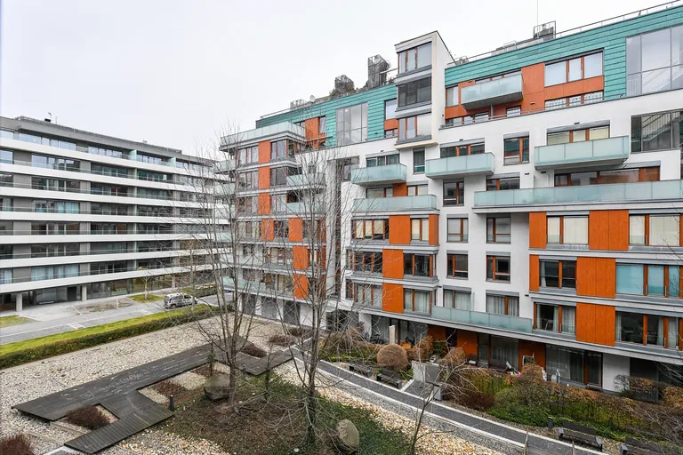 Rohanské nábřeží, Karlín - Prague 8 | Sale, Apartment, Studio (1+kk), 47 m²