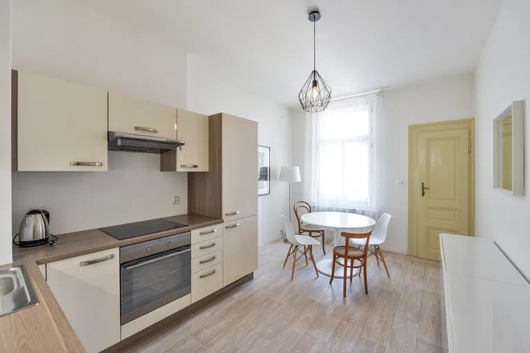 Řipská, Vinohrady - Praha 10 | Prenájom, Byt, 2-izbový, 79 m²