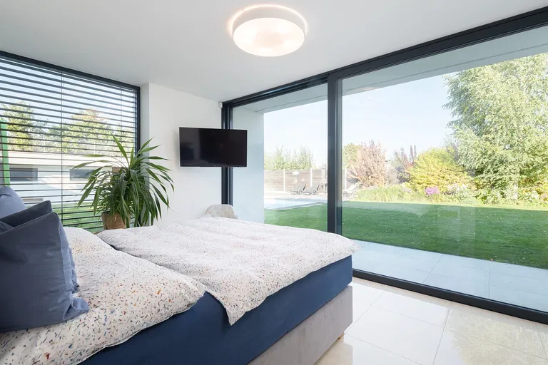 Uzavřená - Brno-venkov | Predaj, Rodinný dom, 5-izbový, 248 m²