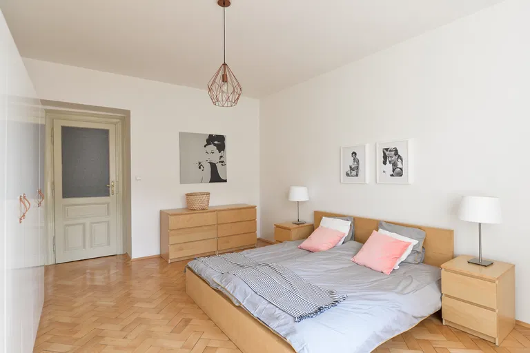 Řipská, Vinohrady - Praha 10 | Prenájom, Byt, 2-izbový, 79 m²