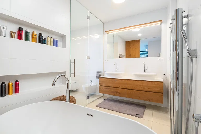 Uzavřená - Brno-venkov | Predaj, Rodinný dom, 5-izbový, 248 m²