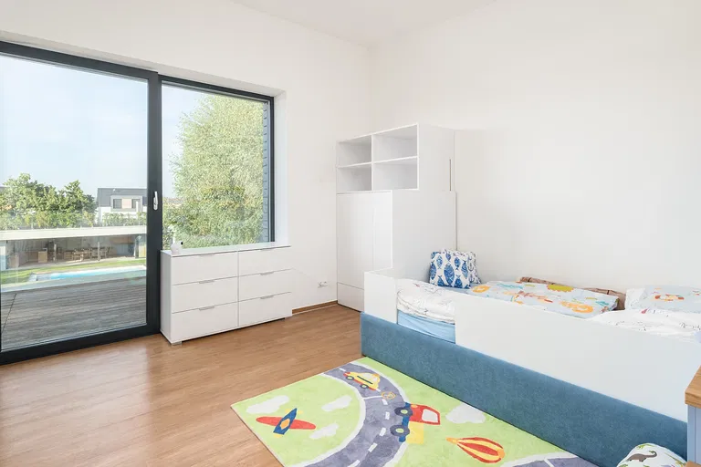 Uzavřená - Brno-venkov | Predaj, Rodinný dom, 5-izbový, 248 m²