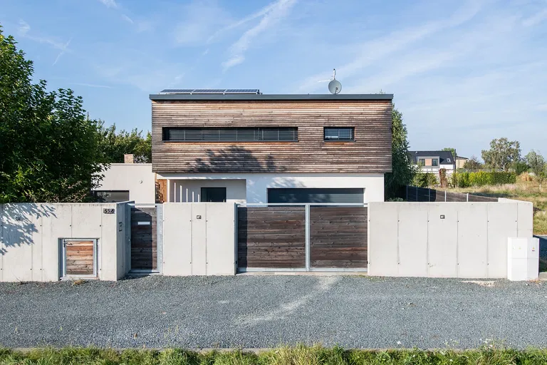 Uzavřená - Brno-venkov | Predaj, Rodinný dom, 5-izbový, 248 m²