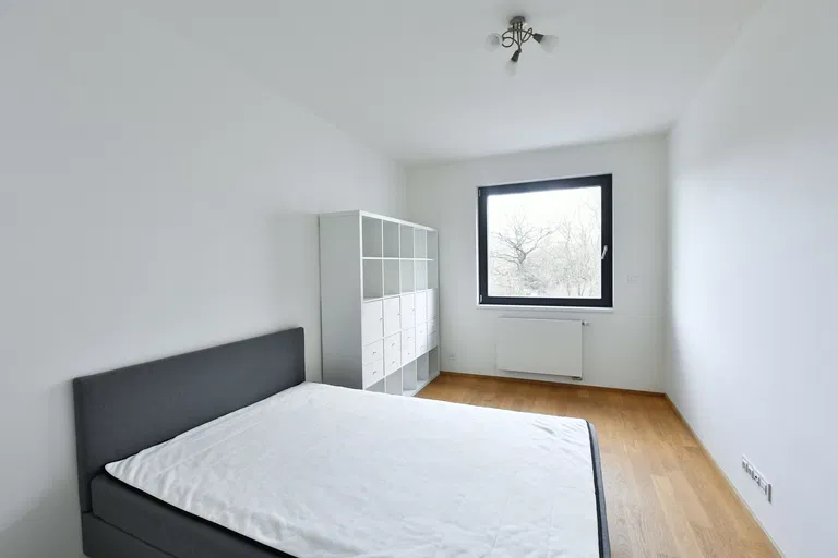 Pod Dvorem, Veleslavín - Praha 6 | Prenájom, Byt, 4-izbový, 116 m²