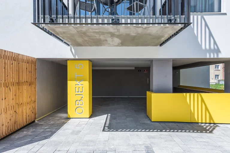 Pod Dvorem, Veleslavín - Praha 6 | Prenájom, Byt, 4-izbový, 116 m²