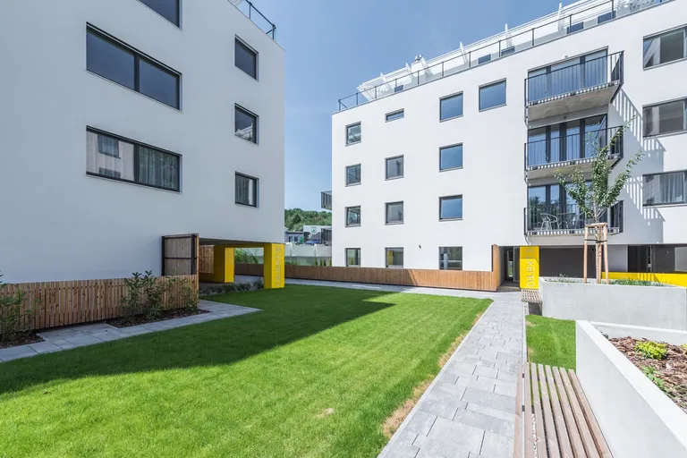 Pod Dvorem, Veleslavín - Praha 6 | Prenájom, Byt, 4-izbový, 116 m²
