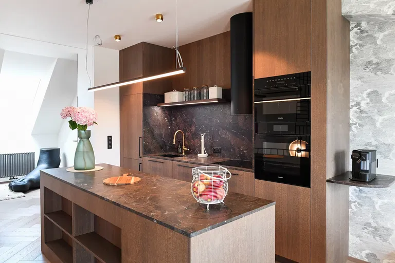 Vinohradská, Vinohrady - Prague 3 | Sale, Apartment, Four-bedroom (5+kk), 170 m²