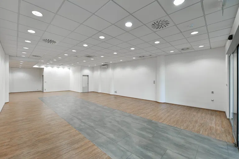 Sokolovská, Vysočany - Praha 9 | Predaj, Obchodný priestor, 340 m²